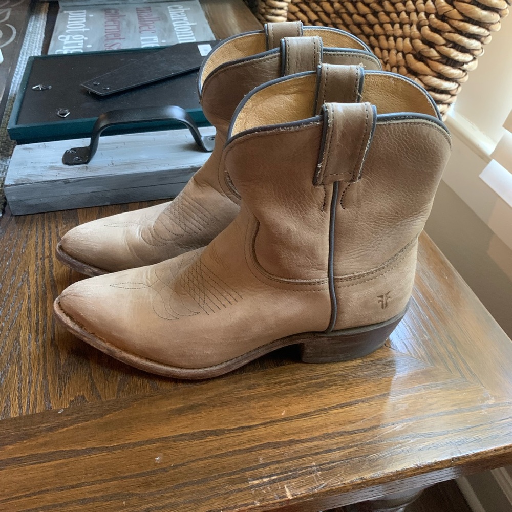 Frye Booties 8.5